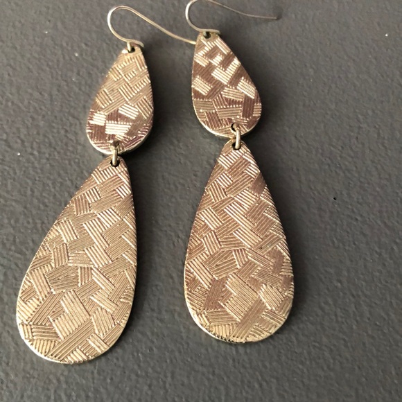 Basket weave Earrings - Picture 1 of 2